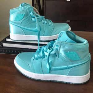 high top jordan retro women’s